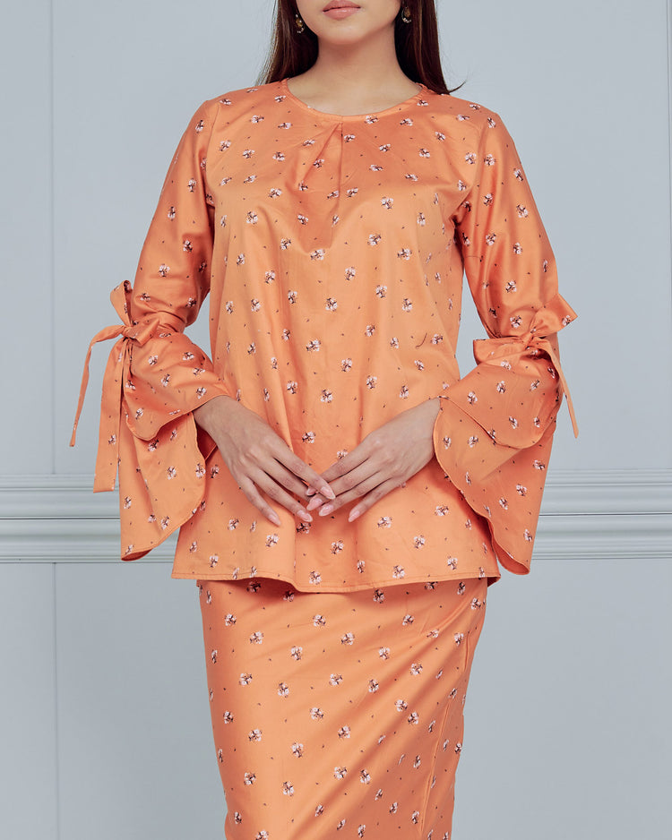 Azua Kurung Kedah In Orange