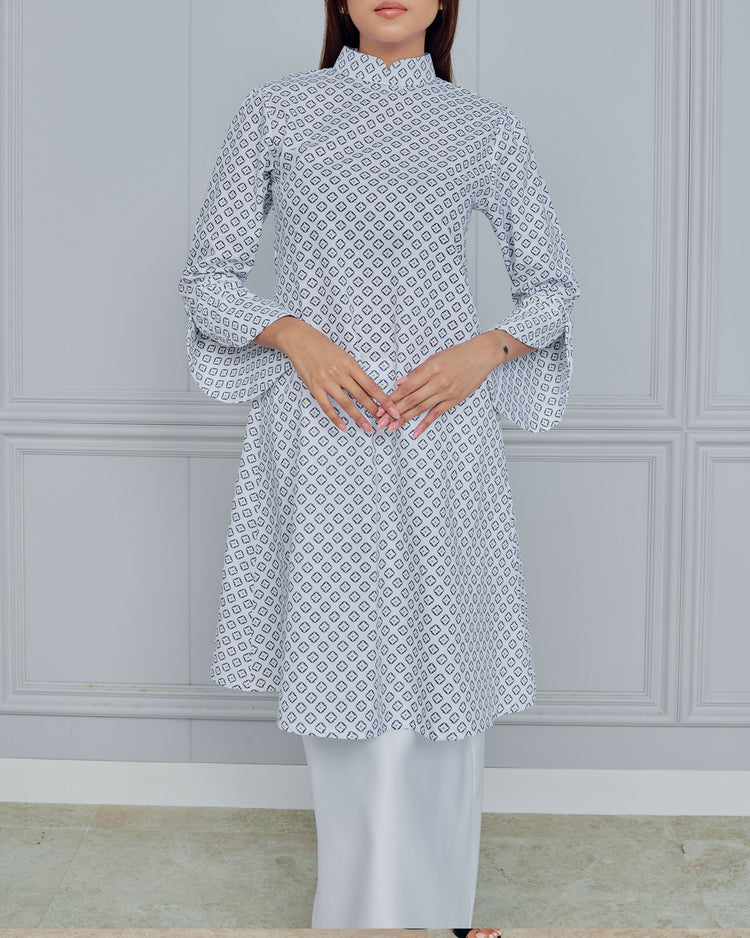 Zaleha Kurung Pahang In White