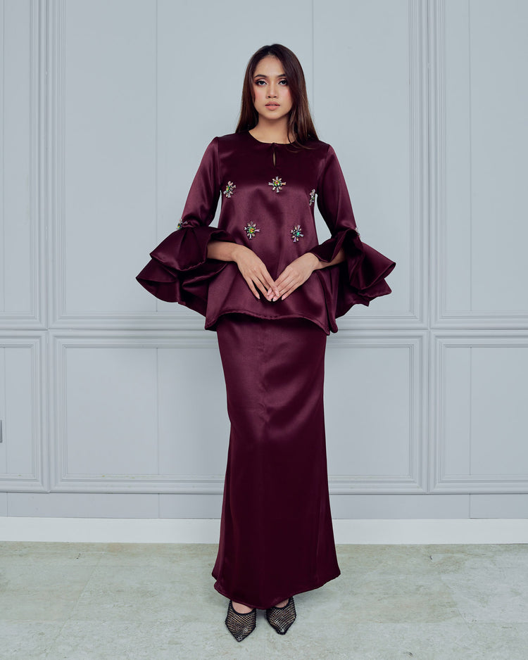 Zuraida Duchess Kurung Kedah In Plum Purple